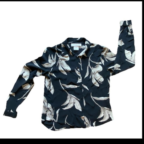 VNT Jones New York 100% Silk Button Down Long Sleeve Floral Semi Sheer Blouse - Picture 2 of 16
